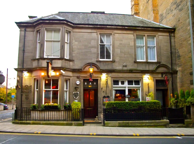 The-Canny-Mans-Pub-Morningside-Edinburgh-Scotland